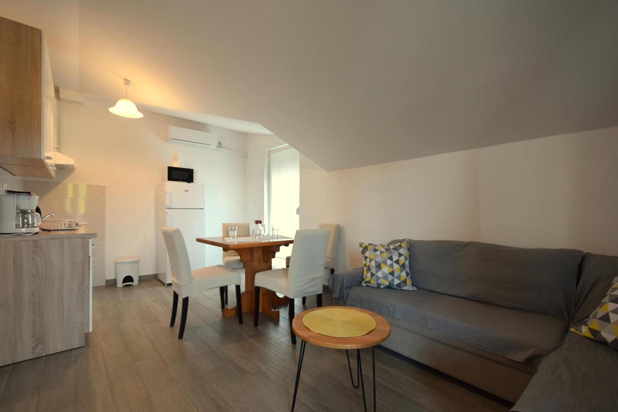 Apartments Cindric Malinska Extérieur photo