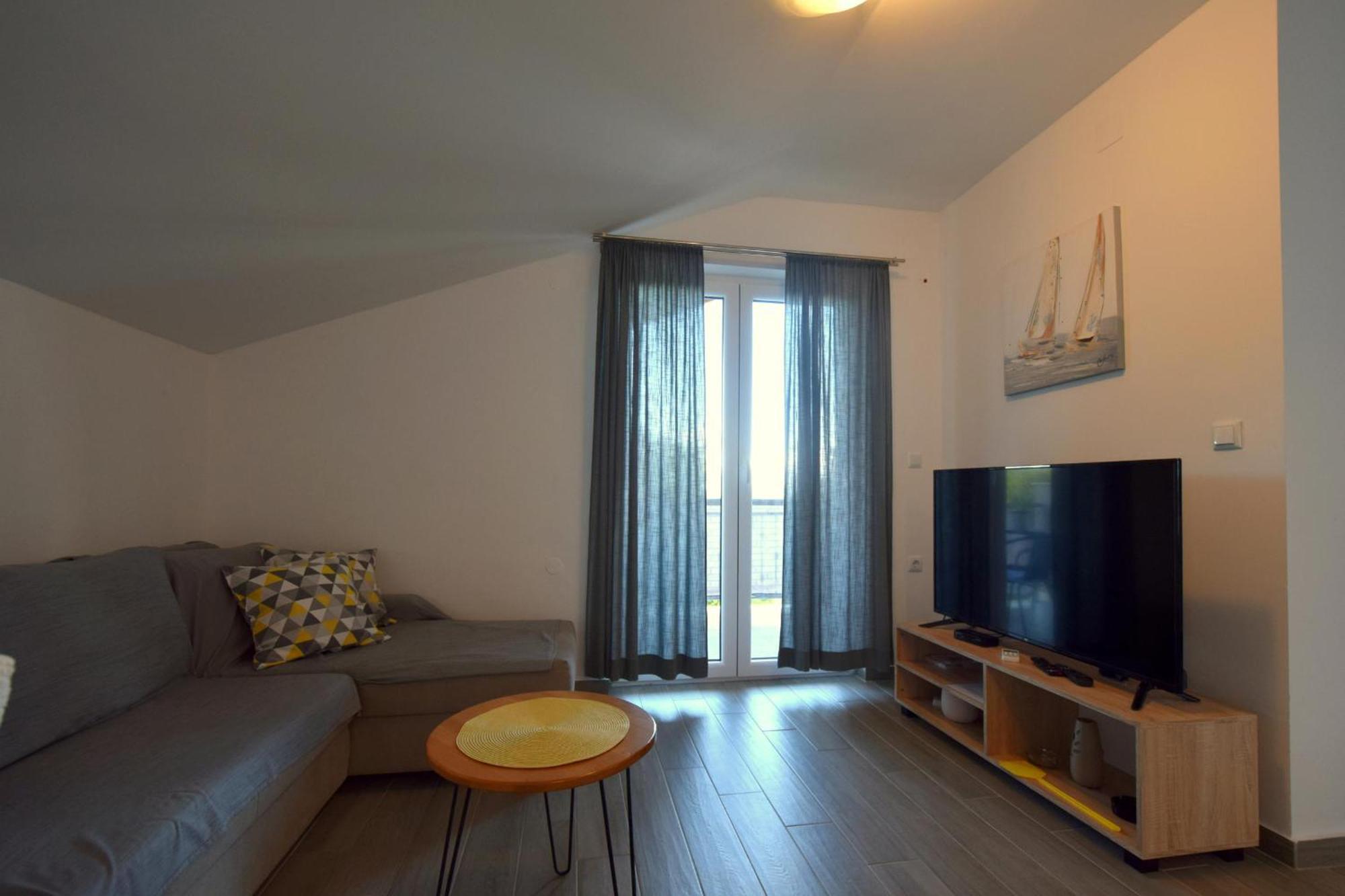 Apartments Cindric Malinska Extérieur photo