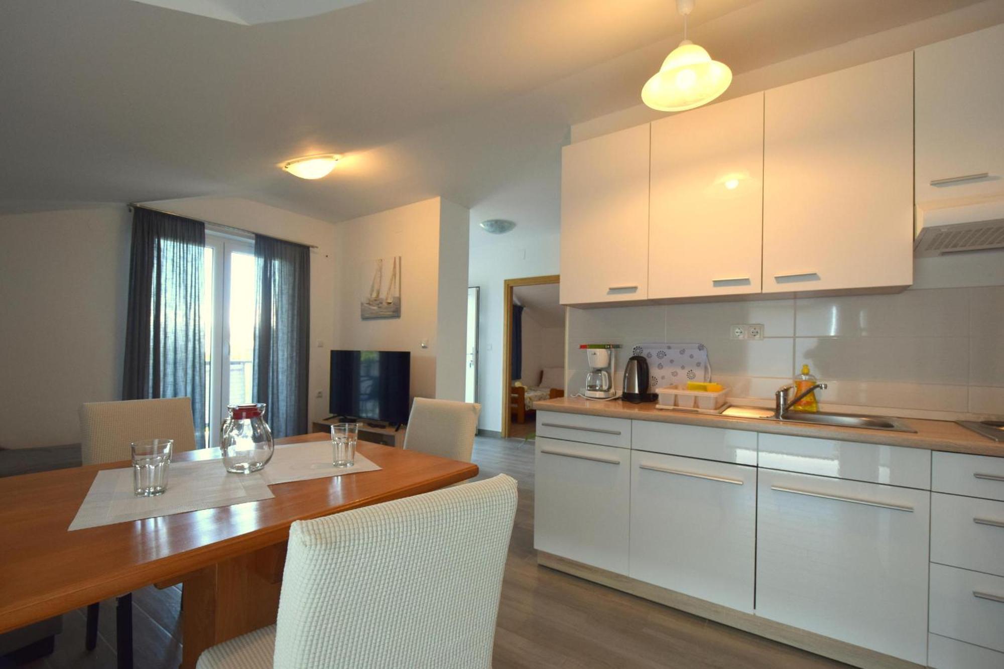 Apartments Cindric Malinska Extérieur photo